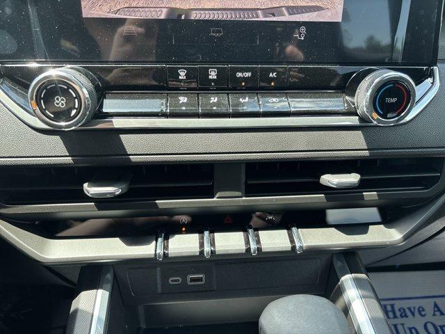 new 2024 Chevrolet Colorado car, priced at $27,850