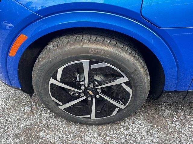 new 2025 Chevrolet Equinox EV car, priced at $40,590