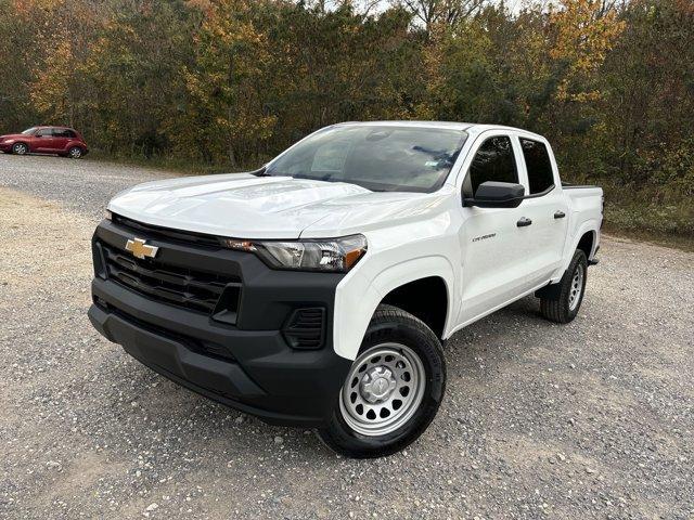 new 2024 Chevrolet Colorado car, priced at $37,015