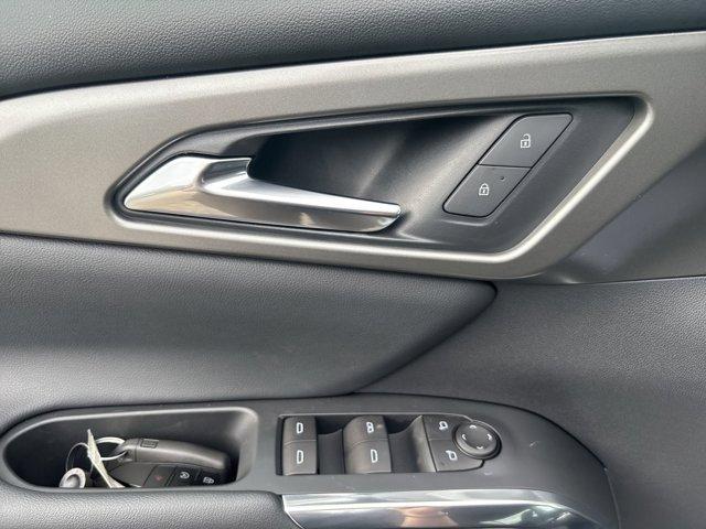 new 2025 Chevrolet Traverse car, priced at $43,120