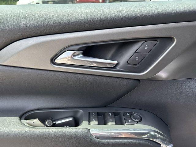 new 2025 Chevrolet Traverse car, priced at $43,771