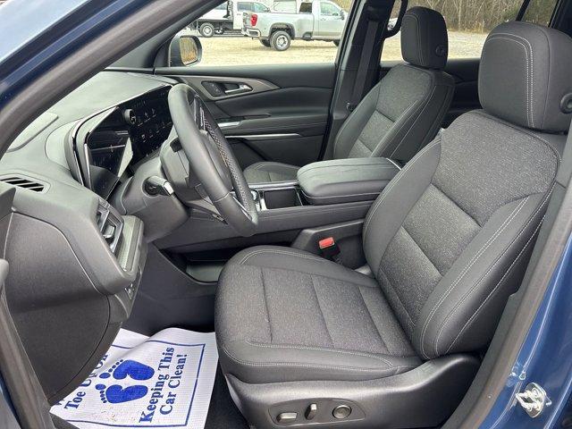 new 2025 Chevrolet Traverse car, priced at $40,894