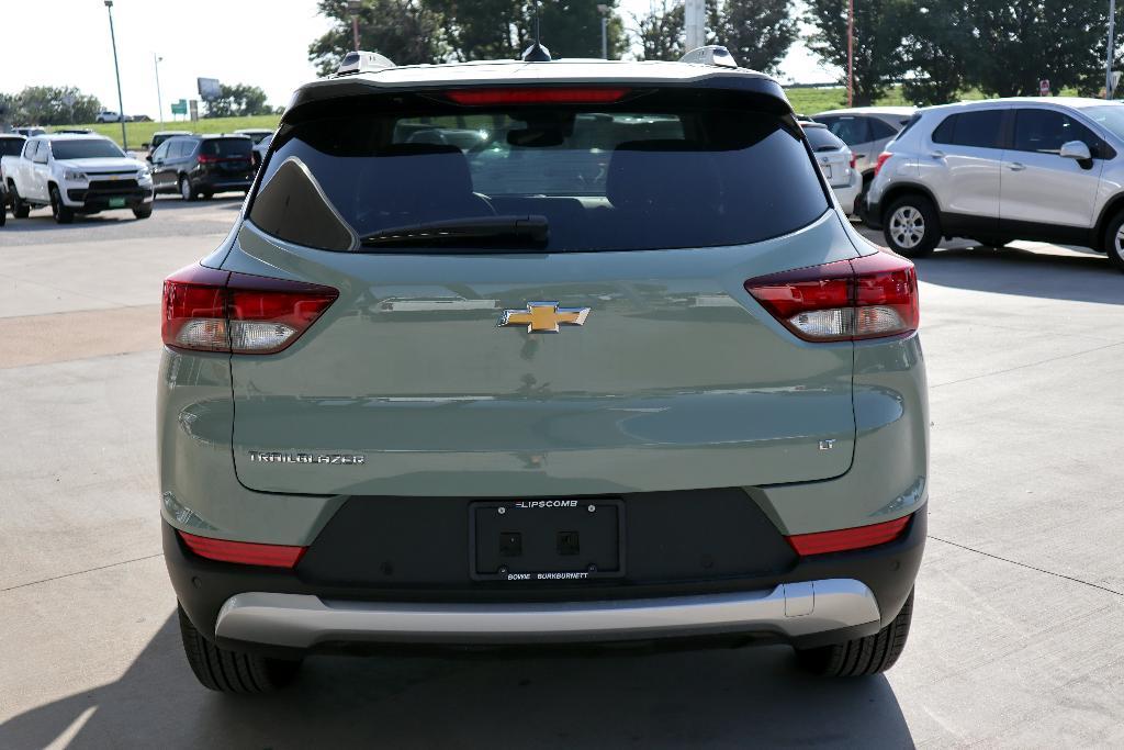 new 2026 Chevrolet TrailBlazer car, priced at $28,670