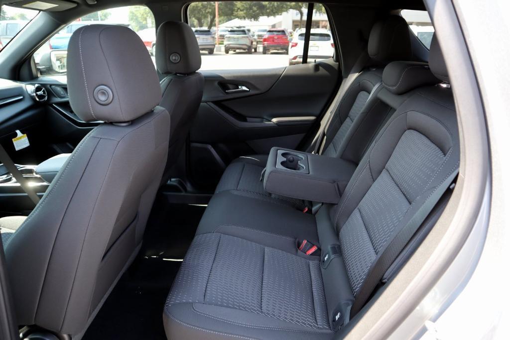 new 2026 Chevrolet Equinox car, priced at $32,485