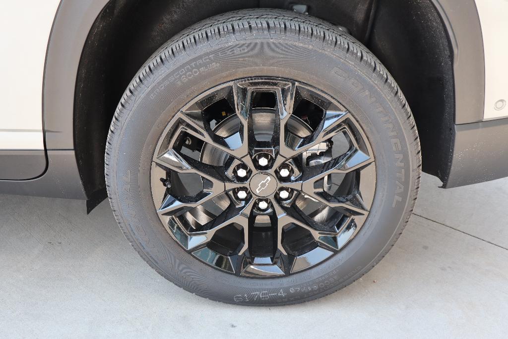 new 2026 Chevrolet Traverse car, priced at $51,140