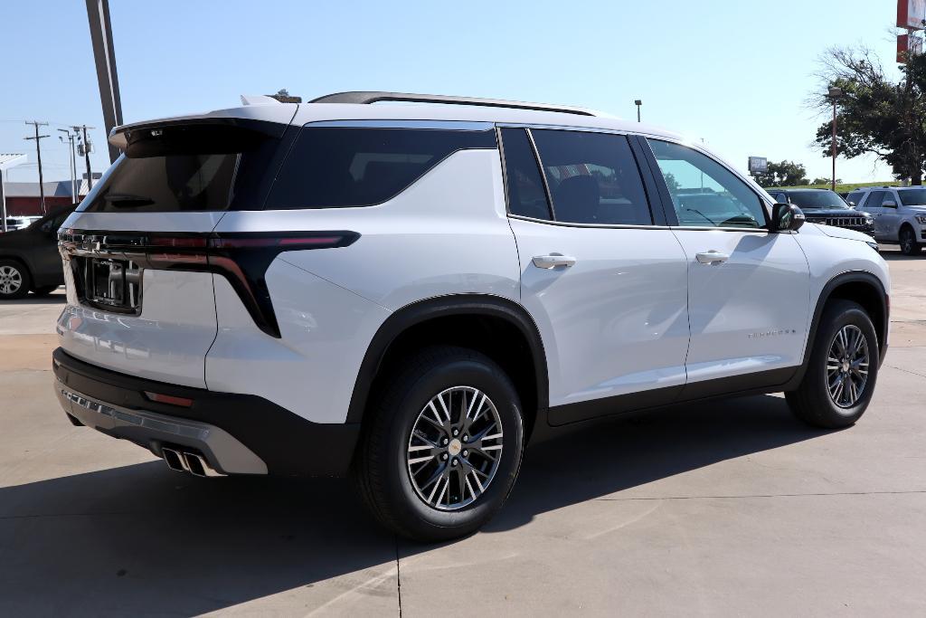 new 2026 Chevrolet Traverse car, priced at $44,215