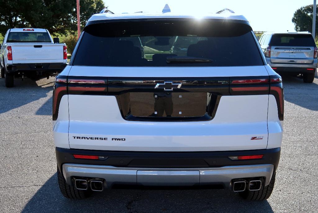 new 2025 Chevrolet Traverse car, priced at $50,530