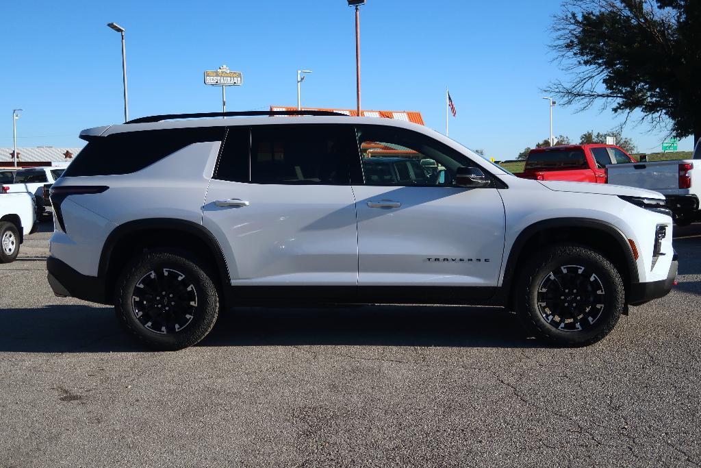 new 2025 Chevrolet Traverse car, priced at $50,530