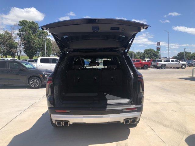 used 2025 Chevrolet Traverse car, priced at $38,977