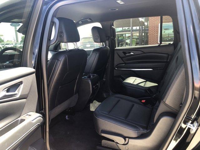 used 2025 Chevrolet Traverse car, priced at $38,977