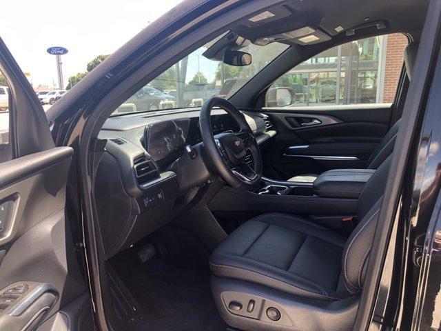 used 2025 Chevrolet Traverse car, priced at $38,977