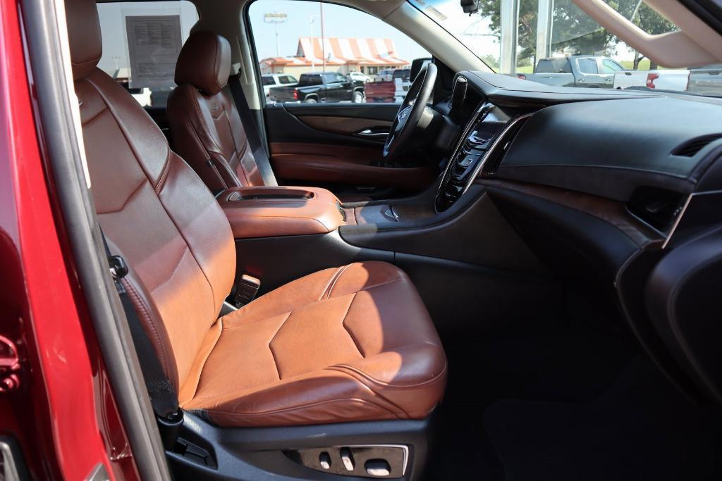 used 2017 Cadillac Escalade ESV car, priced at $25,977