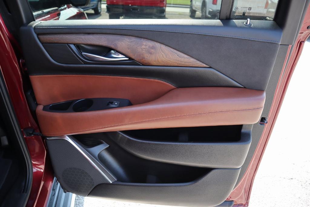 used 2017 Cadillac Escalade ESV car, priced at $25,977
