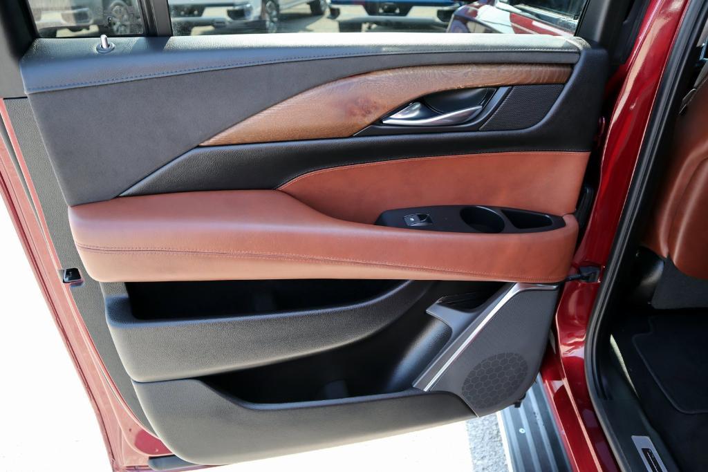 used 2017 Cadillac Escalade ESV car, priced at $25,977