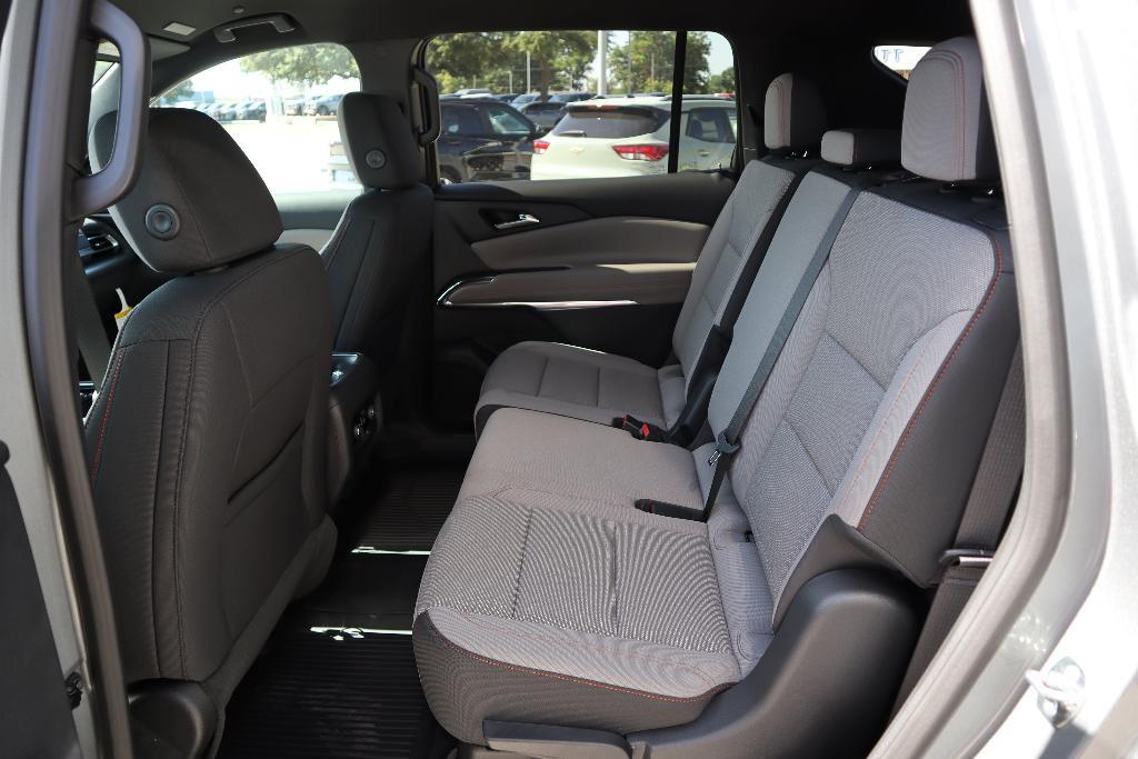 new 2025 Chevrolet Traverse car, priced at $42,350