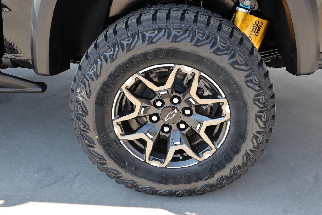 new 2026 Chevrolet Colorado car, priced at $52,170