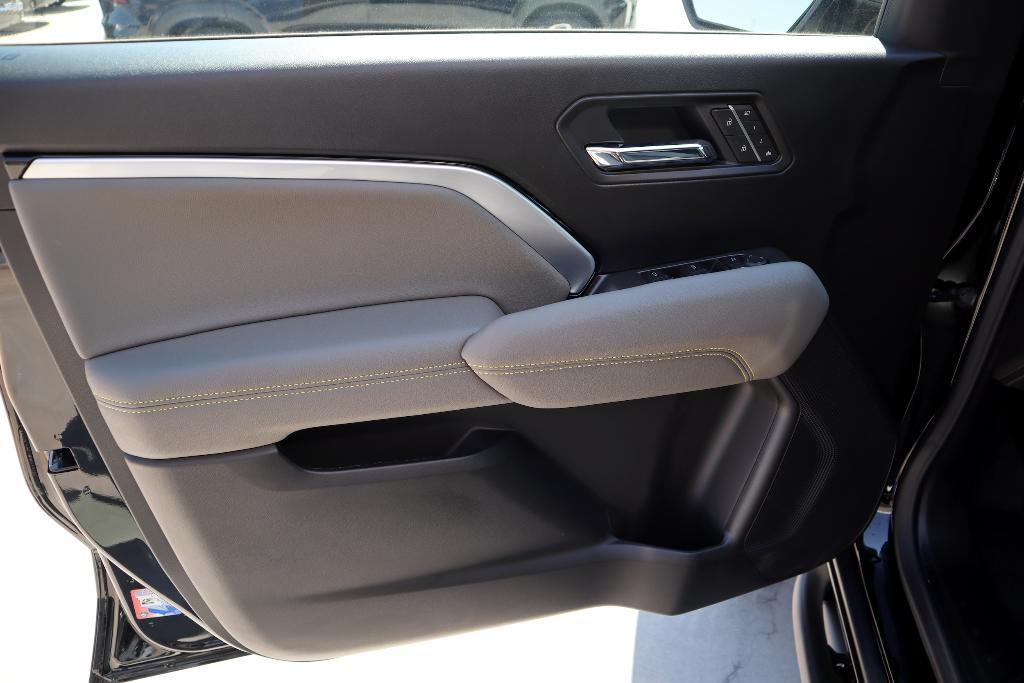 new 2026 Chevrolet Colorado car, priced at $52,170