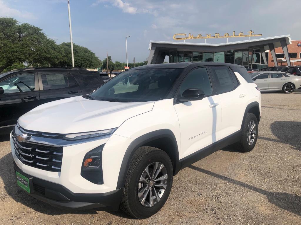new 2026 Chevrolet Equinox car, priced at $30,490