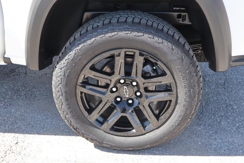 new 2025 Chevrolet Colorado car, priced at $41,020