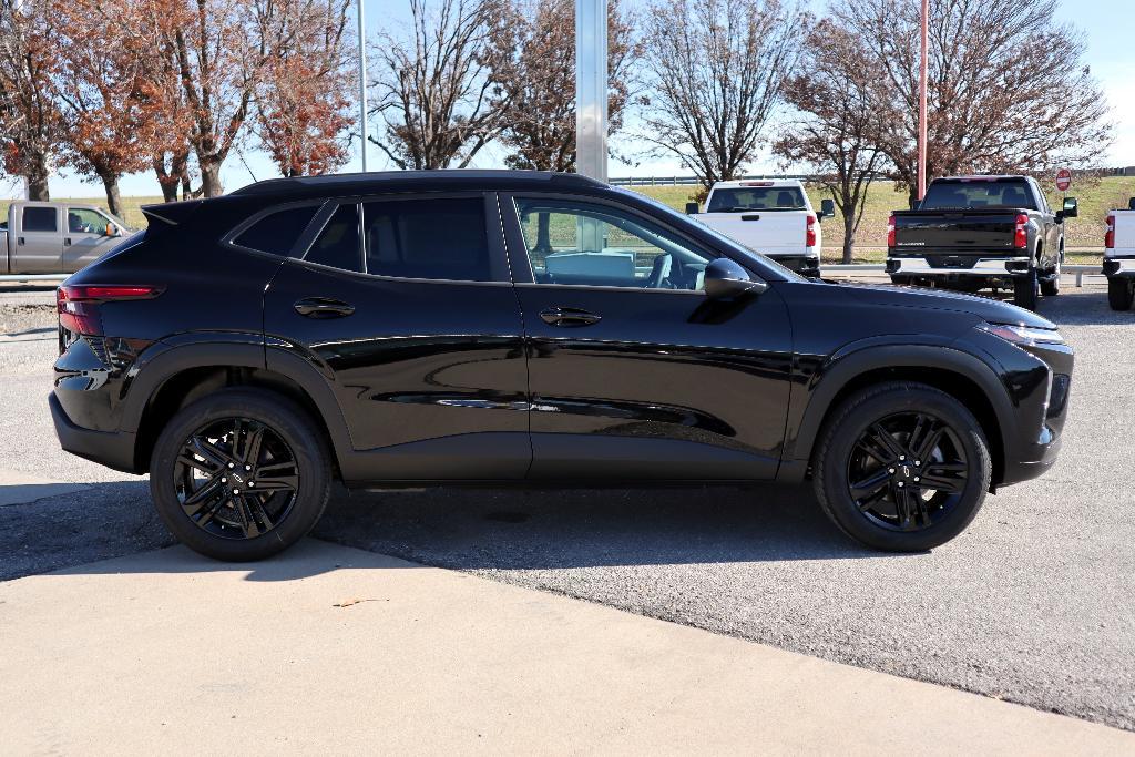 new 2025 Chevrolet Trax car, priced at $26,190