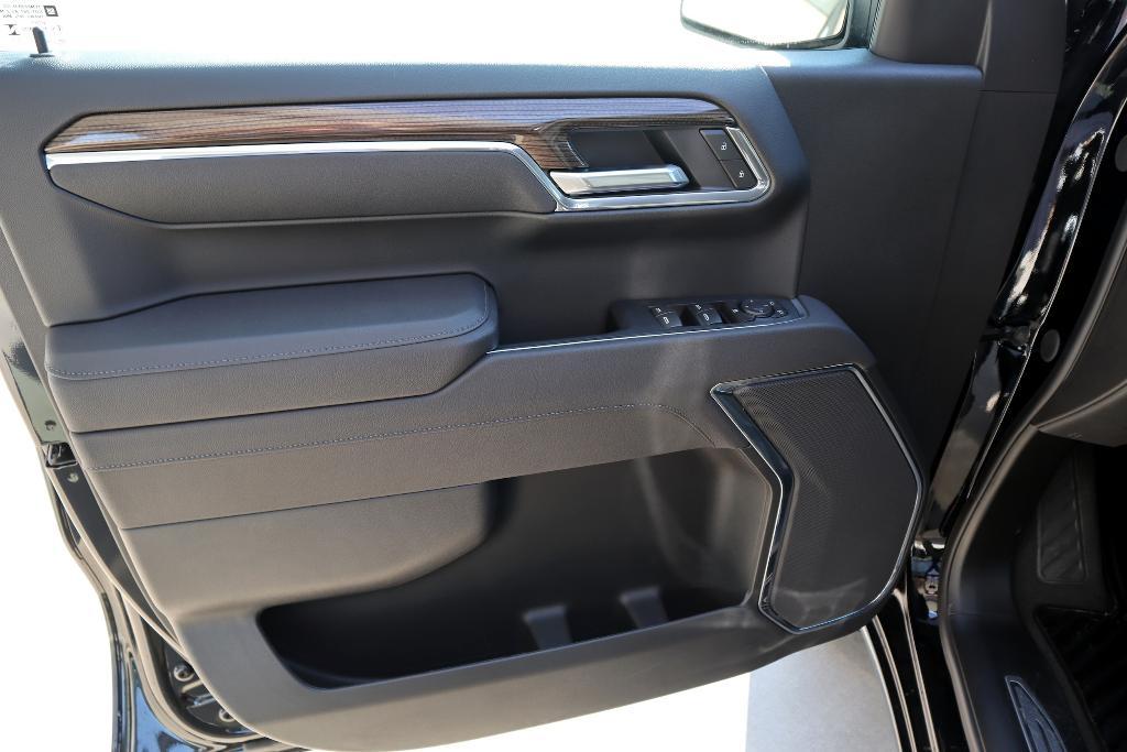 new 2025 Chevrolet Silverado 1500 car, priced at $45,740