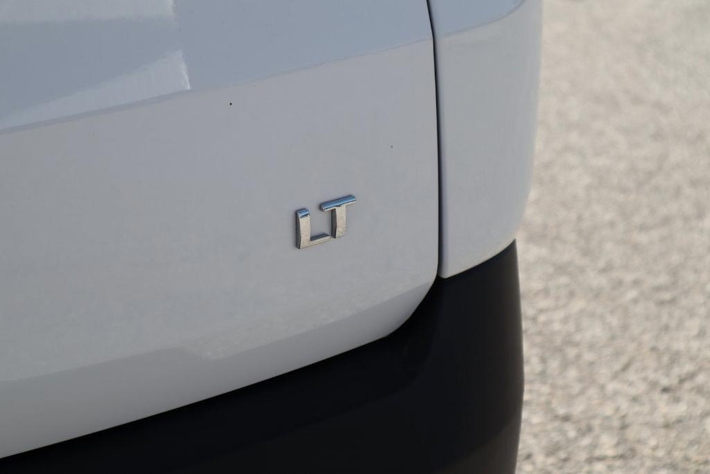 used 2023 Chevrolet Traverse car, priced at $35,477