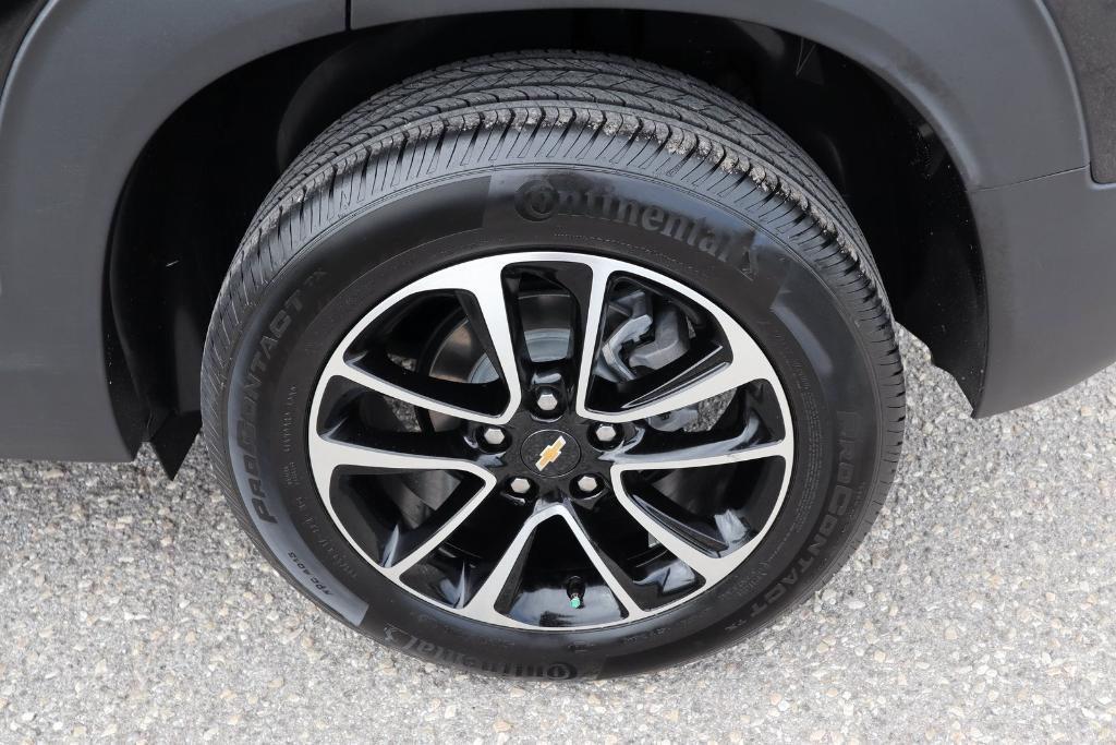 used 2025 Chevrolet TrailBlazer car, priced at $26,977
