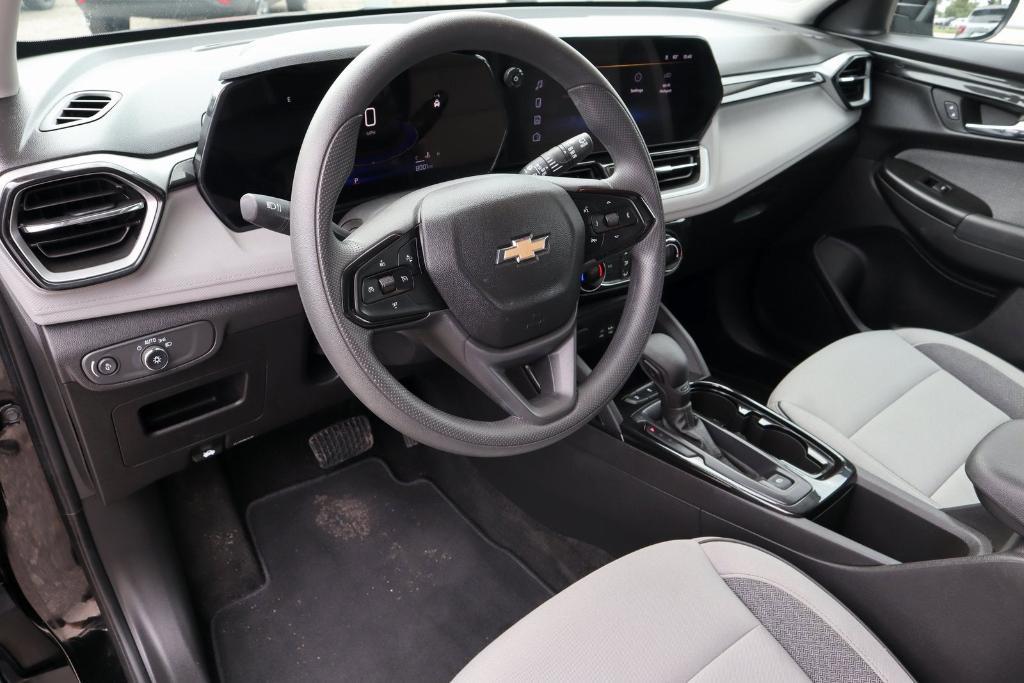 used 2025 Chevrolet TrailBlazer car, priced at $26,977