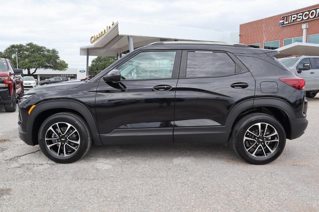 used 2025 Chevrolet TrailBlazer car, priced at $26,977