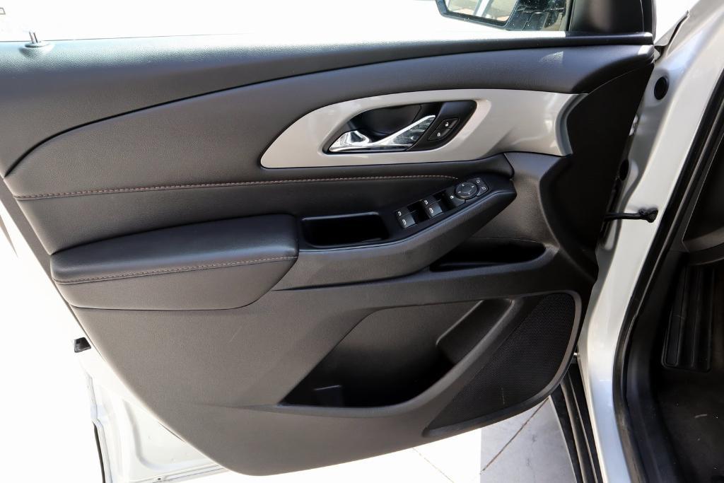 used 2020 Chevrolet Traverse car, priced at $21,977
