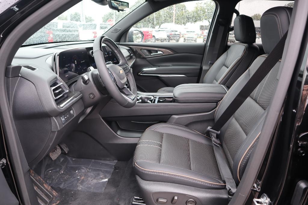 new 2026 Chevrolet Traverse car, priced at $57,290