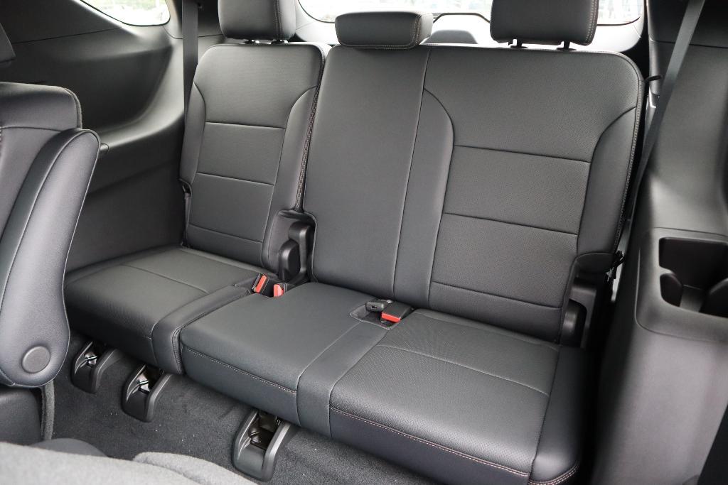 new 2026 Chevrolet Traverse car, priced at $57,290