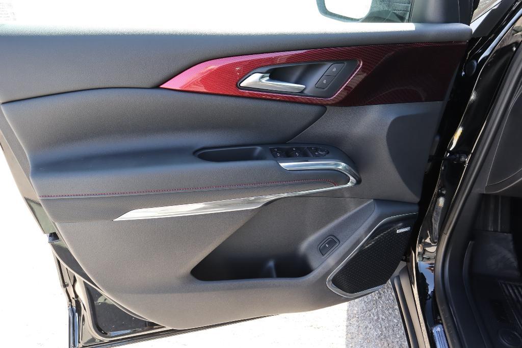 new 2025 Chevrolet Traverse car, priced at $56,070