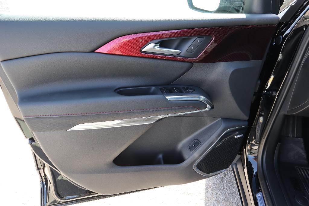 new 2025 Chevrolet Traverse car, priced at $55,070