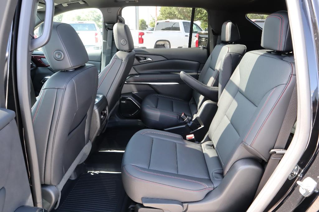 new 2025 Chevrolet Traverse car, priced at $55,070