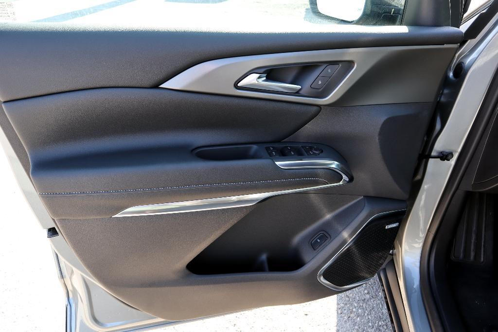 new 2025 Chevrolet Traverse car, priced at $49,915
