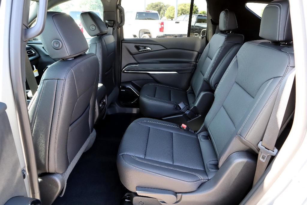new 2025 Chevrolet Traverse car, priced at $49,915