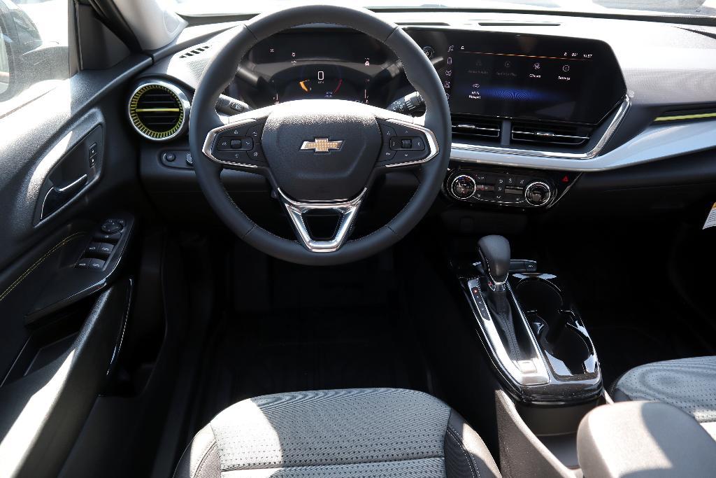 new 2025 Chevrolet Trax car, priced at $25,750