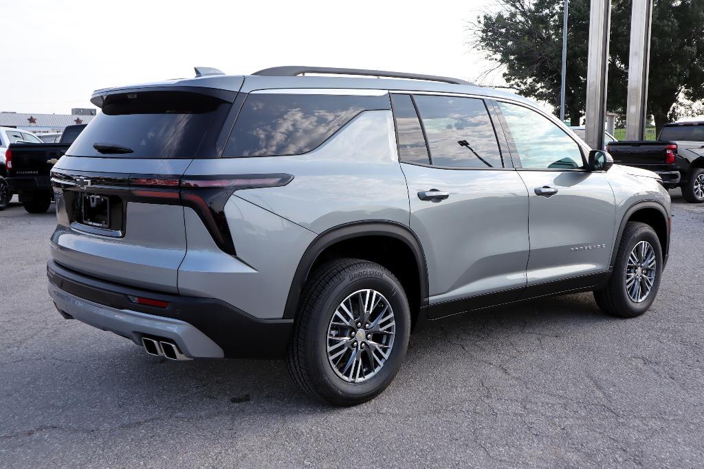 new 2026 Chevrolet Traverse car, priced at $44,215