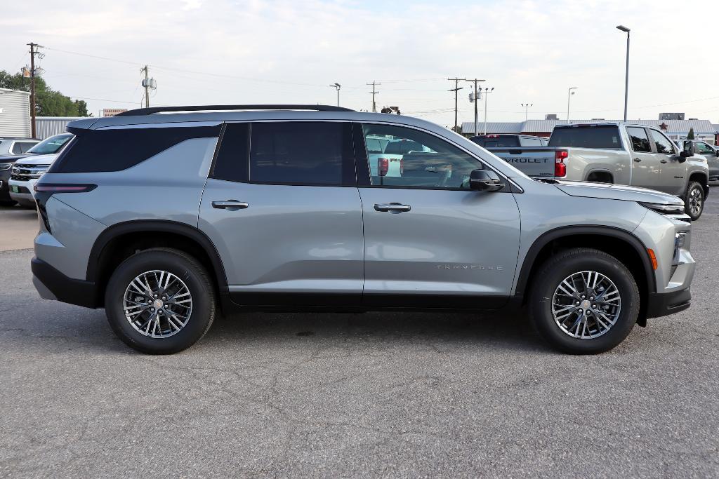 new 2026 Chevrolet Traverse car, priced at $44,215