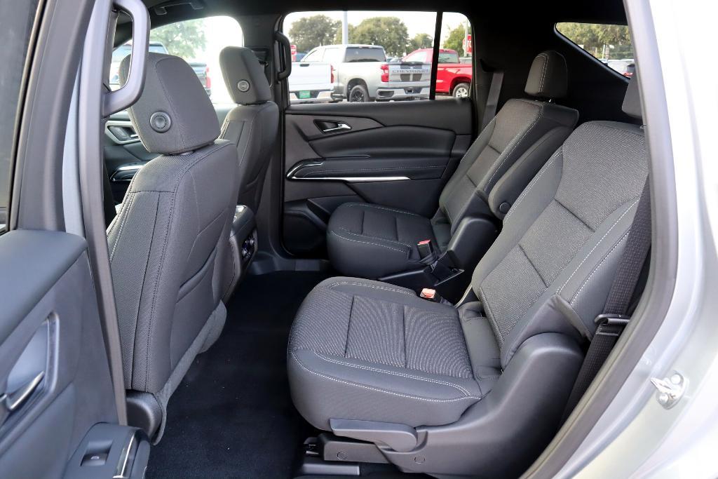 new 2026 Chevrolet Traverse car, priced at $44,215