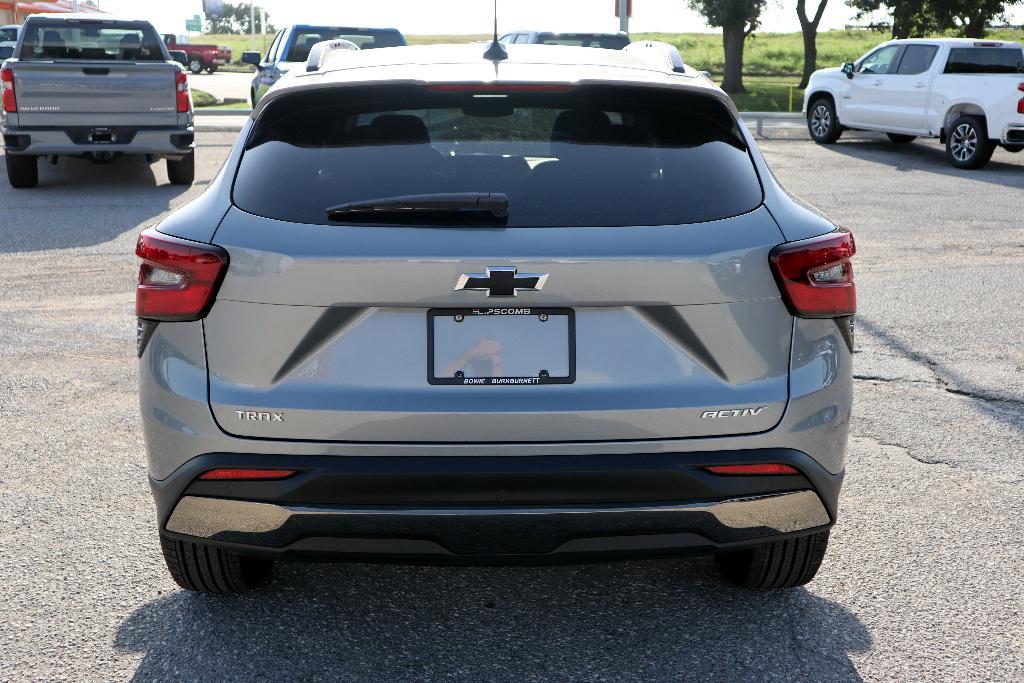 new 2025 Chevrolet Trax car, priced at $26,690