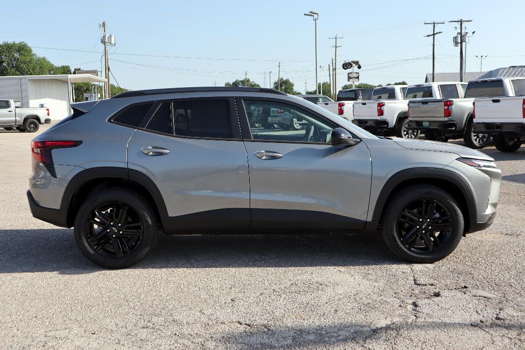 new 2025 Chevrolet Trax car, priced at $26,690