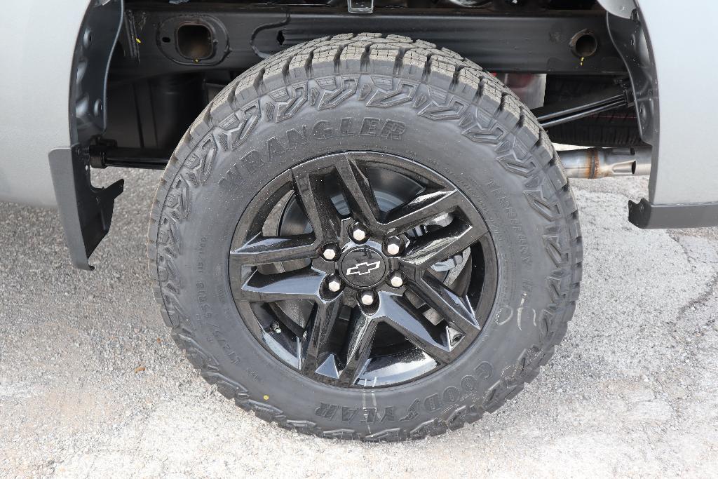 new 2025 Chevrolet Silverado 1500 car, priced at $61,670
