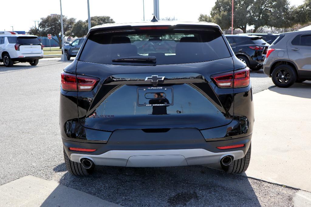 new 2025 Chevrolet Blazer car, priced at $37,380