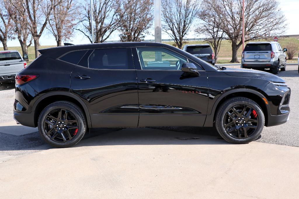 new 2025 Chevrolet Blazer car, priced at $37,380