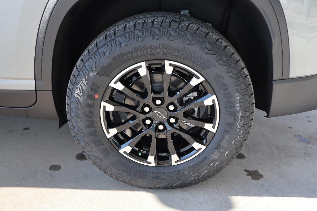 new 2026 Chevrolet Traverse car, priced at $52,295