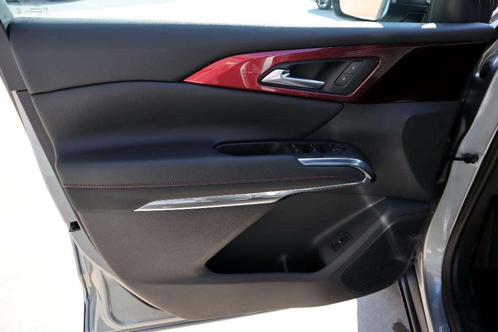 new 2026 Chevrolet Traverse car, priced at $52,295