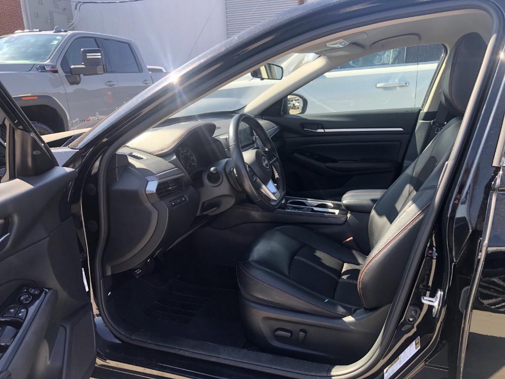 used 2024 Nissan Altima car