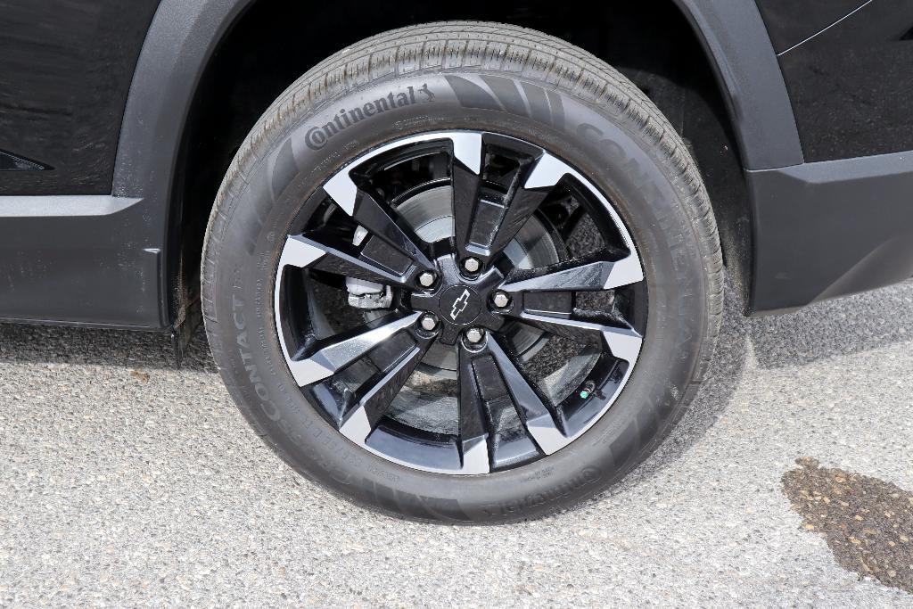new 2026 Chevrolet Equinox car, priced at $35,345